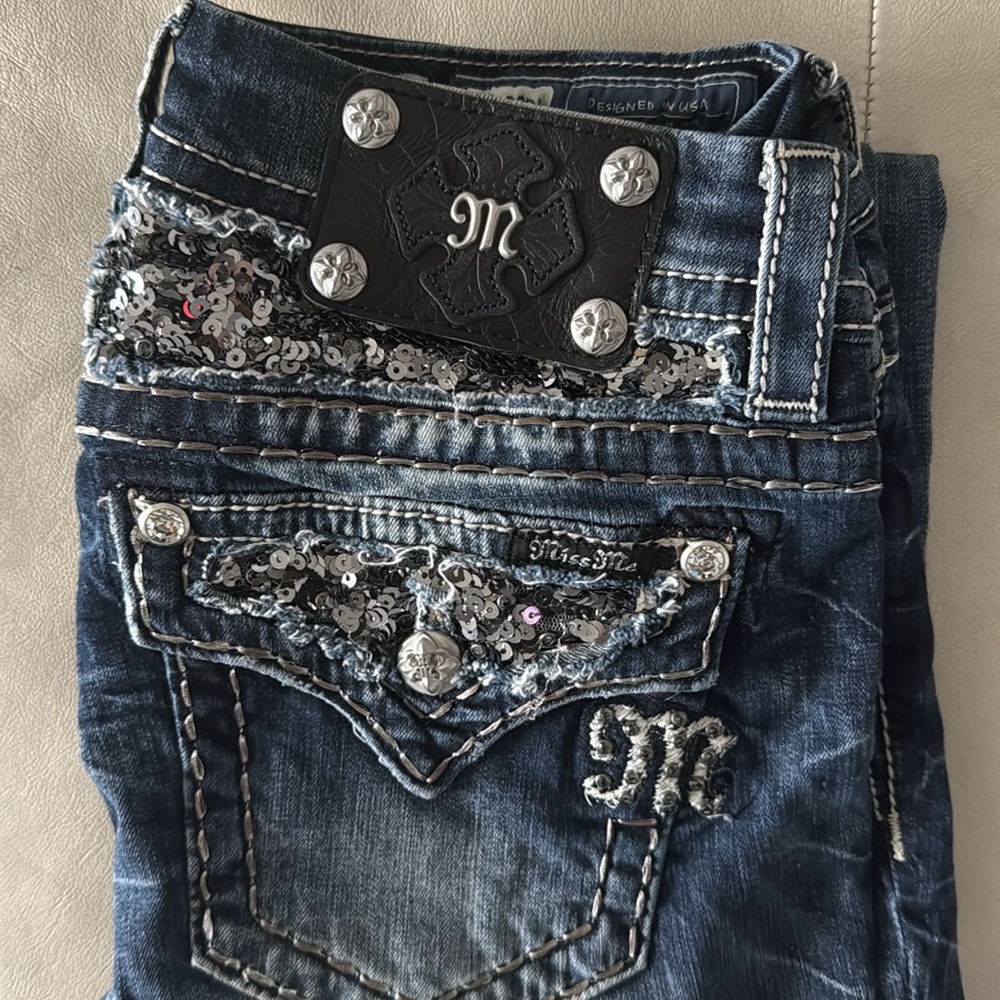 Miss Me BlueJeans size 27 boot/cut medium blue